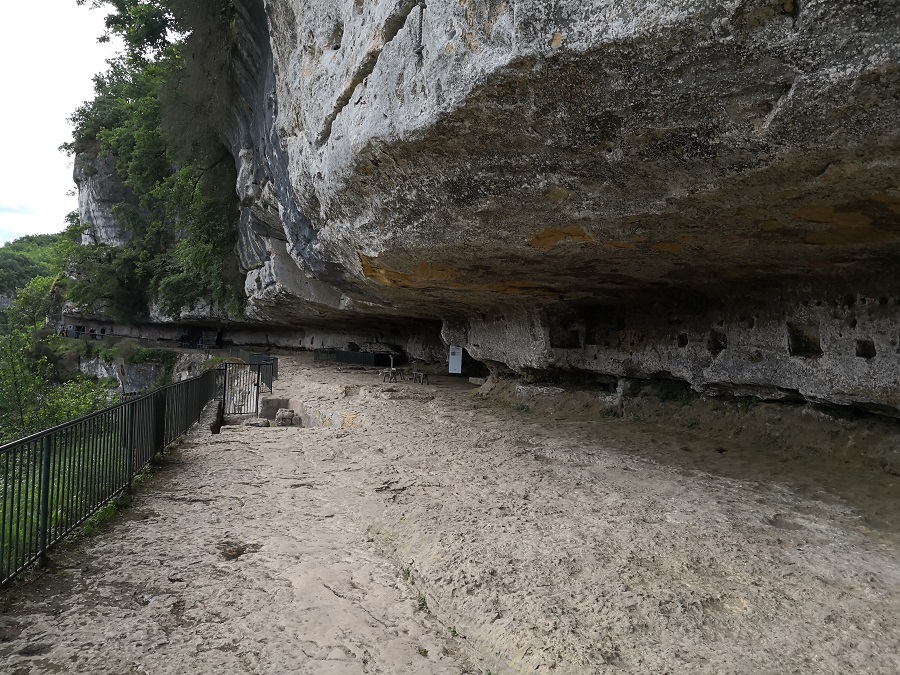 roque saint christophe avec chien