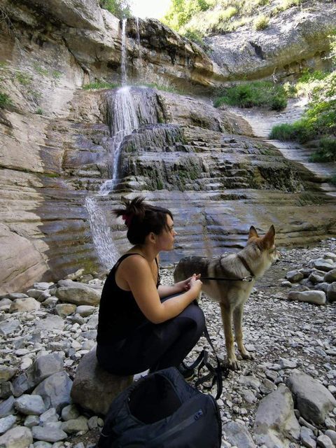 cascade du pichut avec chien