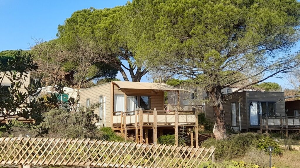 location mobil home var chien accepté Camping Tikayan Les Cigales