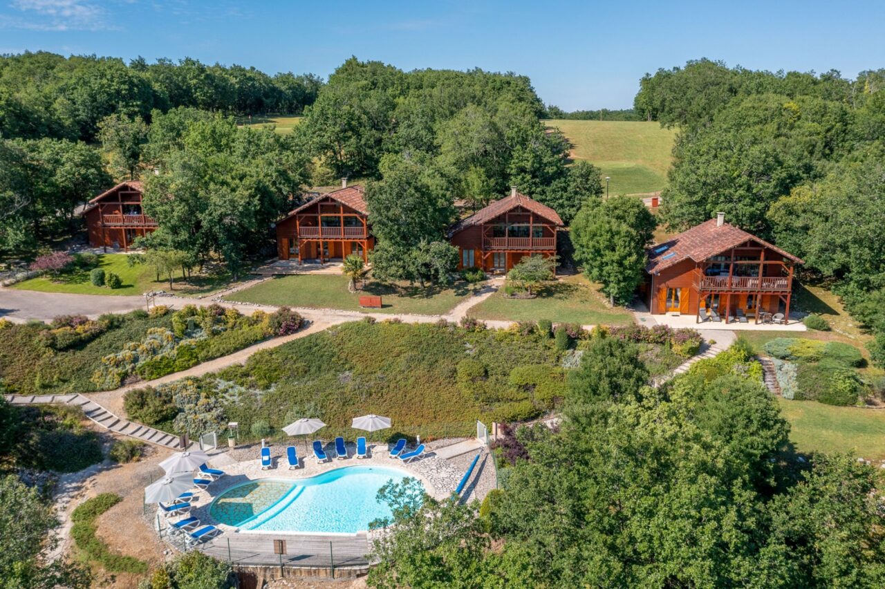 Hameau la Vallée Souillac Golf hébergement petfriendly lot